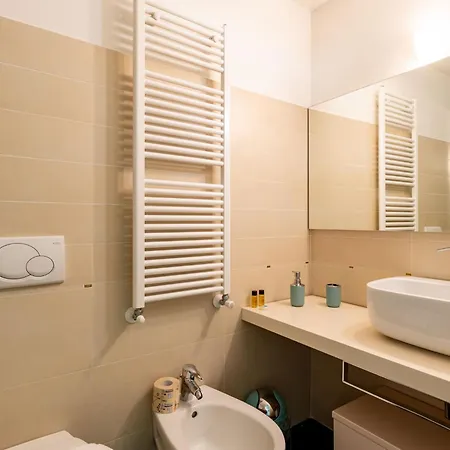 Blue Diamond By Interhome * بيلانو