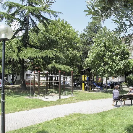 Blue Diamond By Interhome * بيلانو